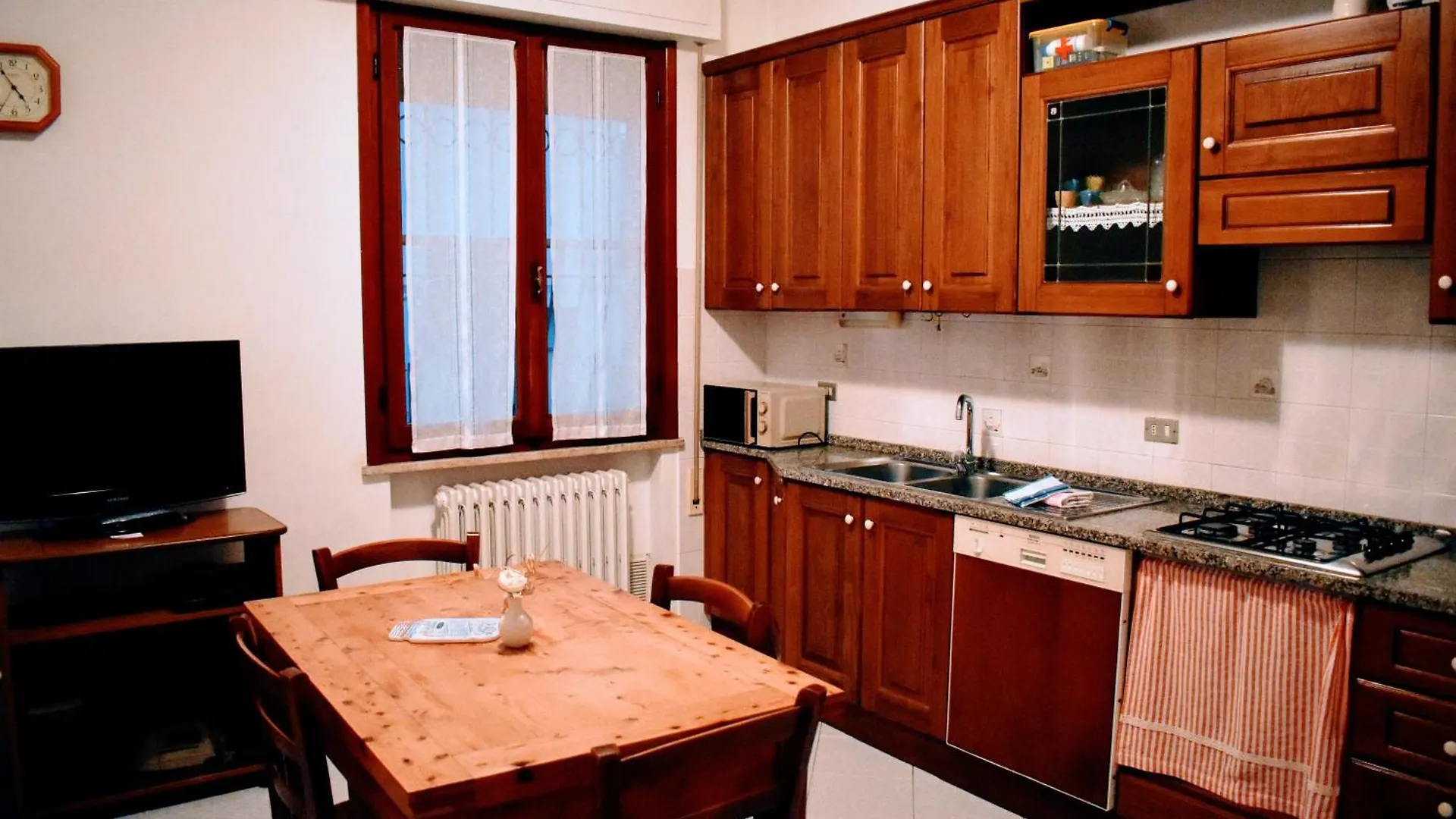 Апартаменты La Casa Dei Nonni Чертальдо 0*,  Италия